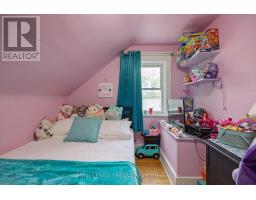 983 ORMSBY STREET - 25