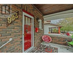 983 ORMSBY STREET - 4