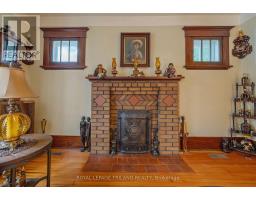 983 ORMSBY STREET - 8
