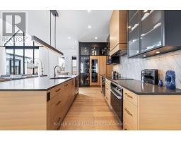490 EAGLETRACE DRIVE - 16