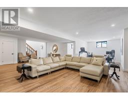 490 EAGLETRACE DRIVE - 35
