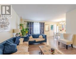 8 - 360 HOMESTEAD COURT - 24