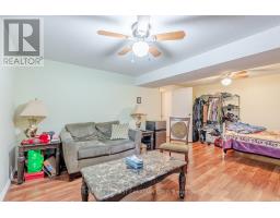 8 - 360 HOMESTEAD COURT - 27