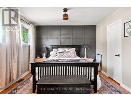 214 MANITOULIN DRIVE - 18