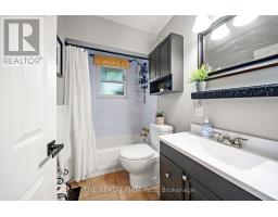 214 MANITOULIN DRIVE - 21