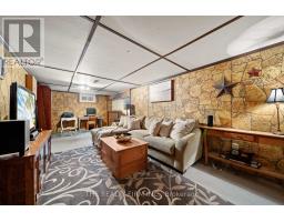 214 MANITOULIN DRIVE - 24
