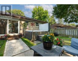 214 MANITOULIN DRIVE - 36