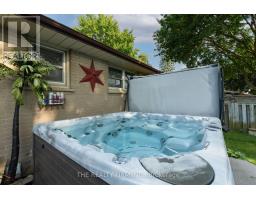 214 MANITOULIN DRIVE - 37