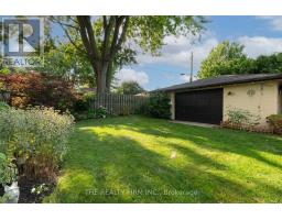214 MANITOULIN DRIVE - 42