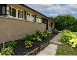 214 MANITOULIN DRIVE - 5