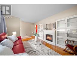 214 MANITOULIN DRIVE - 9