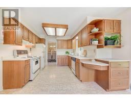 19 - 93 PINE VALLEY GATE - 19