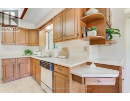 19 - 93 PINE VALLEY GATE - 20