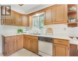 19 - 93 PINE VALLEY GATE - 21