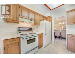 19 - 93 PINE VALLEY GATE - 24