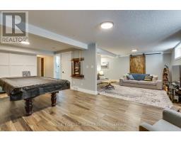 512 DARCY DRIVE - 21