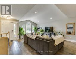 512 DARCY DRIVE - 5