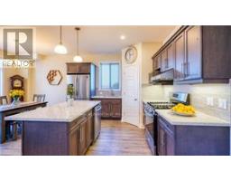47 ASHBERRY PLACE - 3