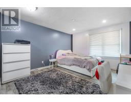55 WENTWORTH COURT - 14