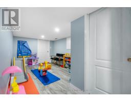55 WENTWORTH COURT - 18