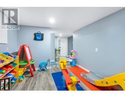 55 WENTWORTH COURT - 23
