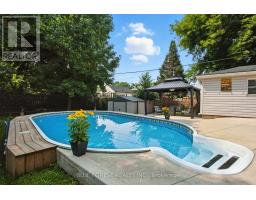 7 MAGEE STREET - 32
