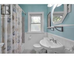 715 LEROY AVENUE - 20