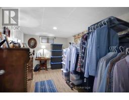 715 LEROY AVENUE - 23
