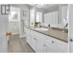 10 FRONTENAC ROAD - 21