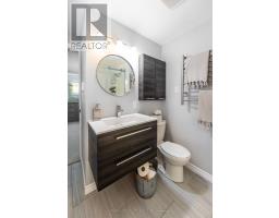 144 SPRINGFIELD CRESCENT - 16