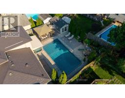 144 SPRINGFIELD CRESCENT - 42