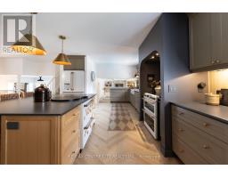 144 SPRINGFIELD CRESCENT - 5