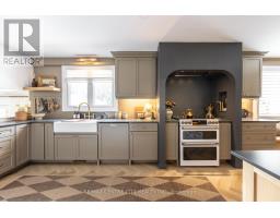 144 SPRINGFIELD CRESCENT - 7