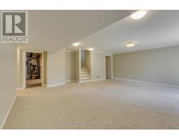 507 BLUE JAY DRIVE - 32