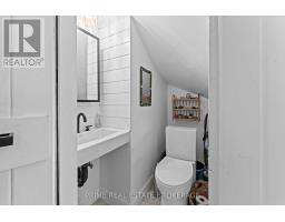 11 MAPLE STREET W - 10