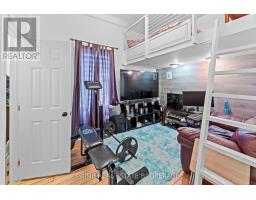11 MAPLE STREET W - 16