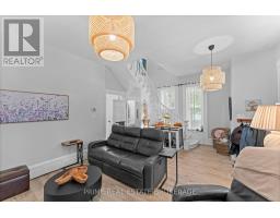 11 MAPLE STREET W - 6