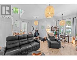 11 MAPLE STREET W - 7