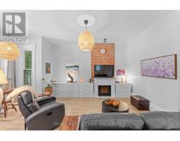 11 MAPLE STREET W - 9