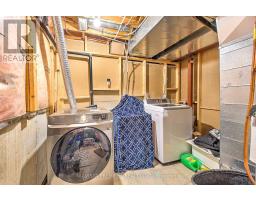 1046 CROSSCREEK CRESCENT - 37
