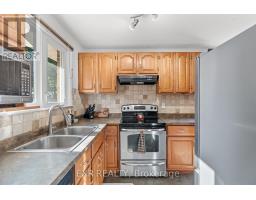 78 DUDLEY CRESCENT - 12