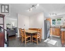 78 DUDLEY CRESCENT - 13