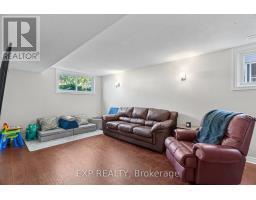 78 DUDLEY CRESCENT - 29