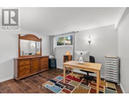 78 DUDLEY CRESCENT - 34