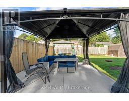 78 DUDLEY CRESCENT - 40