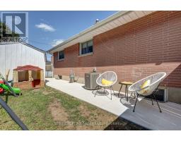 260 TWEEDSMUIR AVENUE - 12