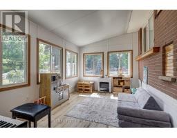260 TWEEDSMUIR AVENUE - 16