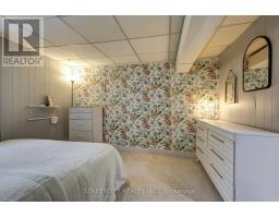 260 TWEEDSMUIR AVENUE - 43