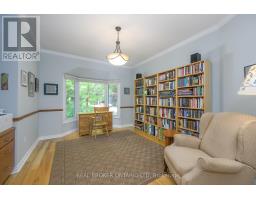 135 CARRIAGE HILL DRIVE - 6