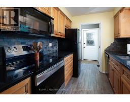 126 OLYMPIC CRESCENT - 12